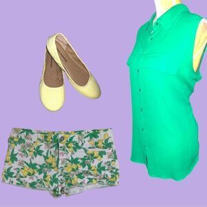Worthington green sleeveless button up blouse! New